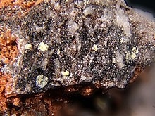 Russellite (mineral)